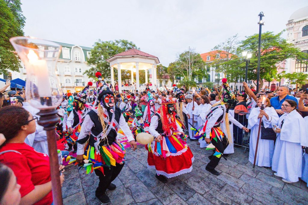 Panama Parade with mask